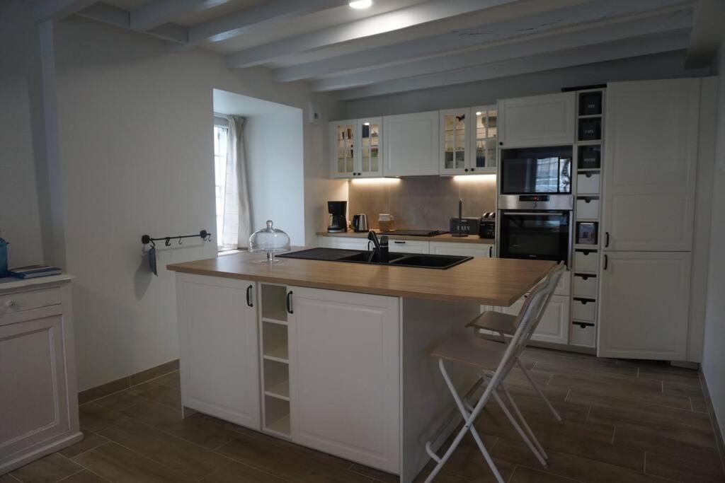 Le Clos Du 10 Treignac Exteriör bild